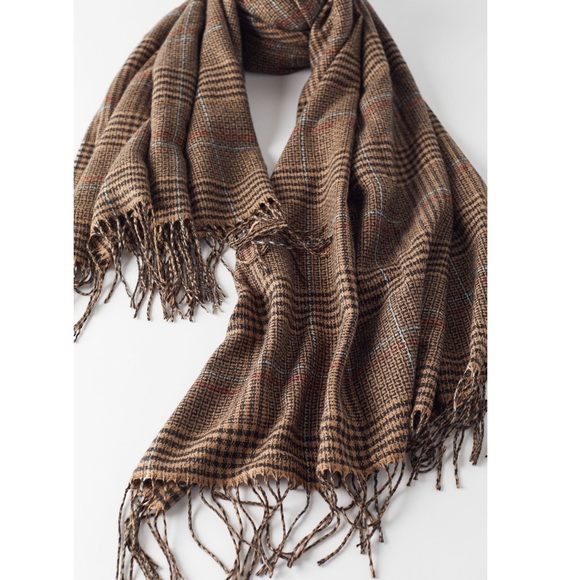 Ivy Plaid Scarf - Picture 3 of 3